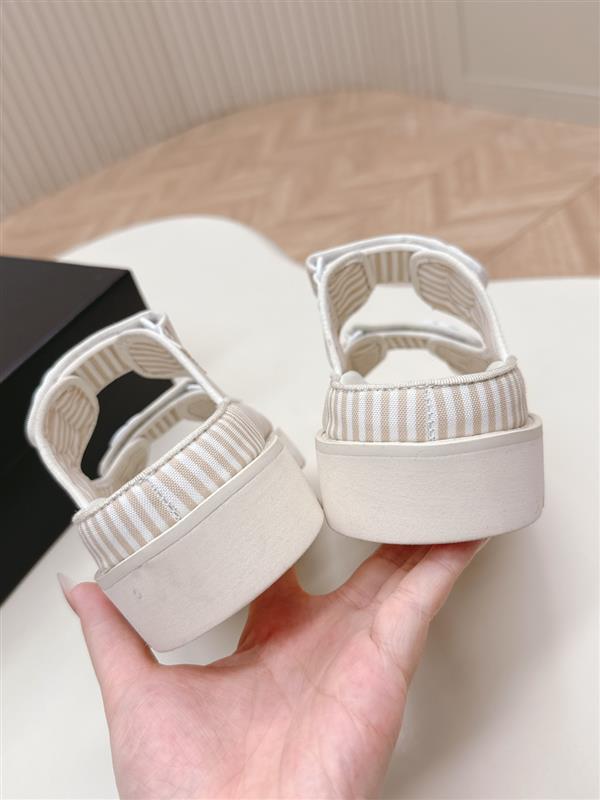 20251128184436579 280